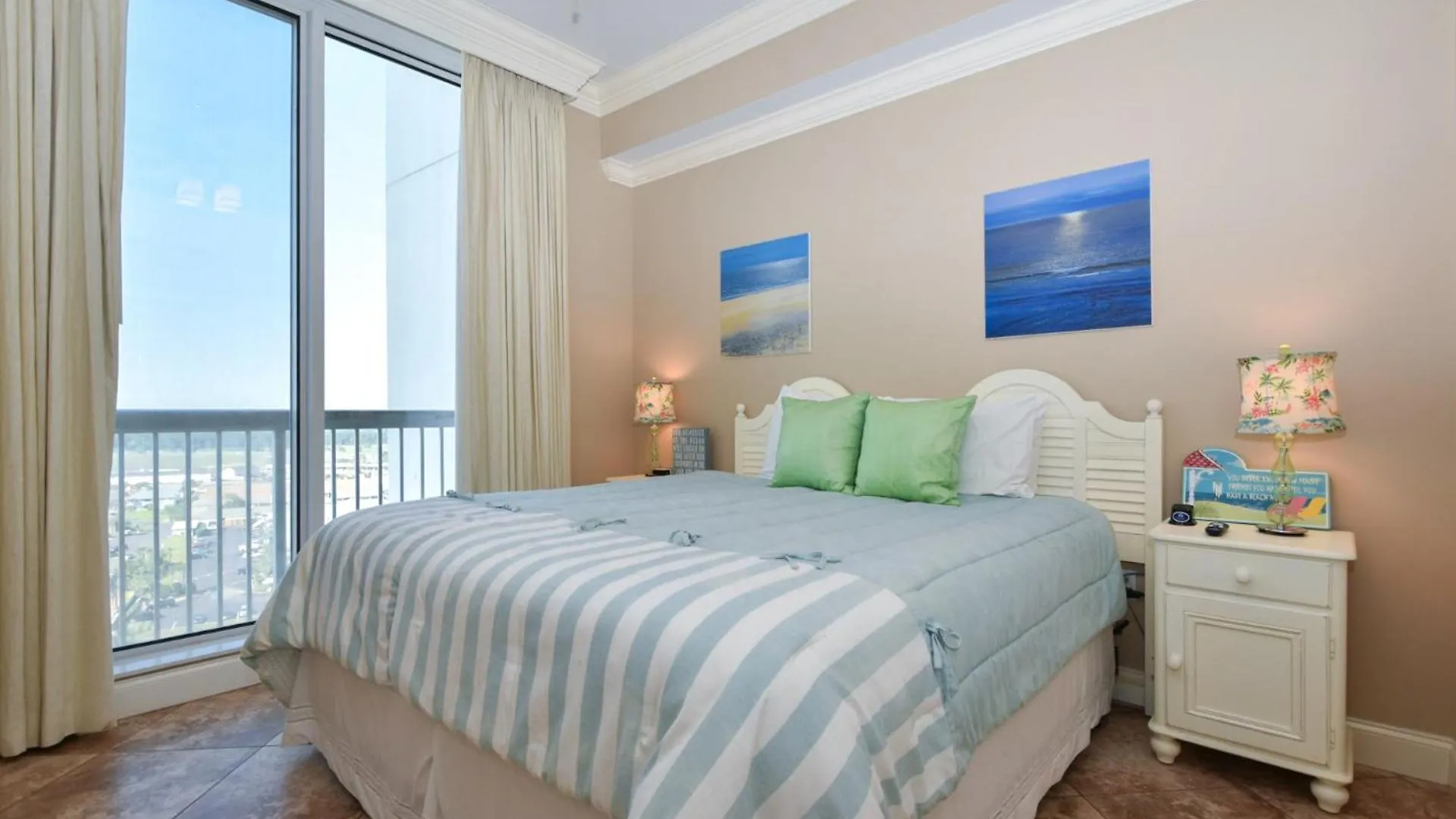 Silver Beach Towers W1703 Destin Apartment